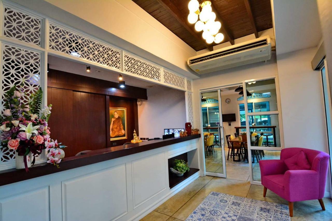 Lana Beds & Space Chiang Mai Exterior photo