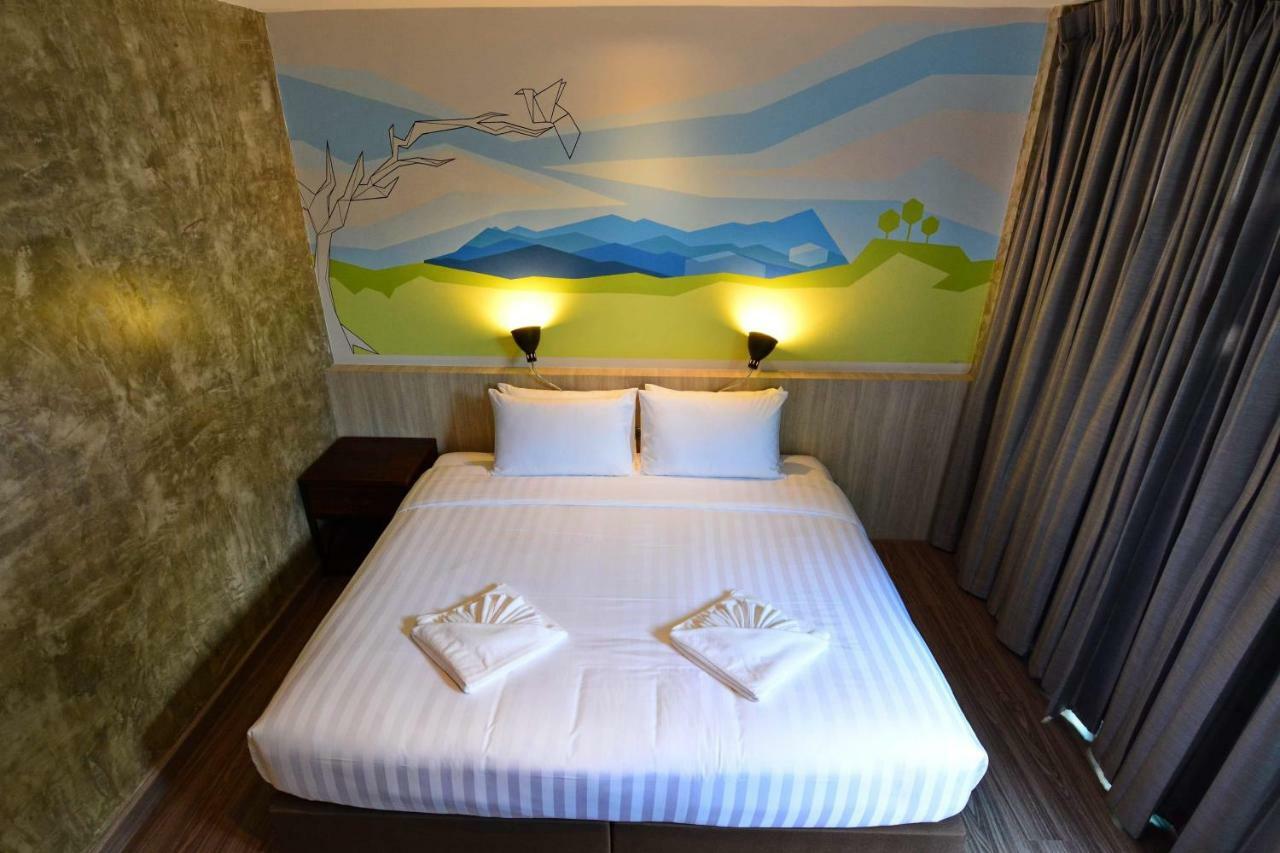 Lana Beds & Space Chiang Mai Exterior photo